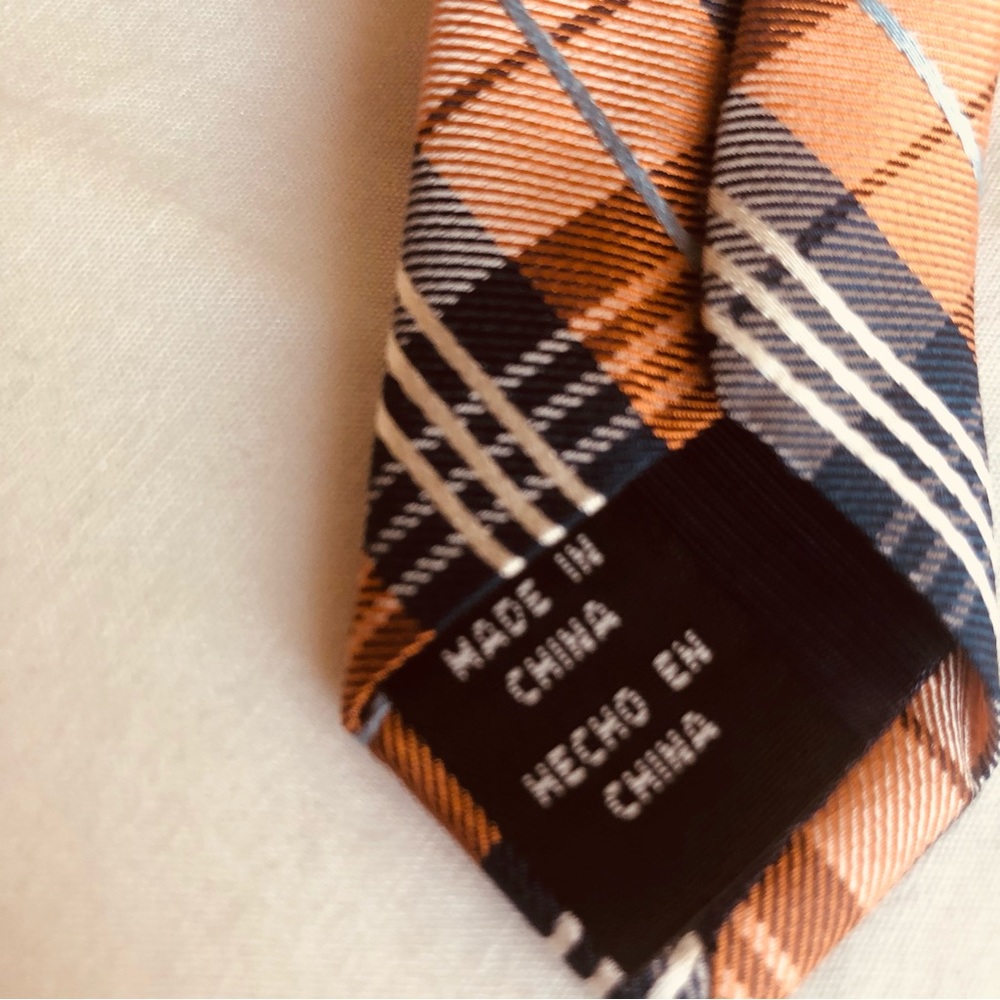IZOD NeckTie - Picture 3 of 5